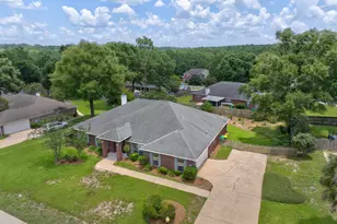 5863 Hunting Meadows Dr, Crestview, FL 32536 - Photo 2