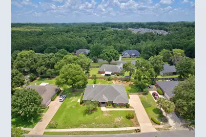 5863 Hunting Meadows Drive, Crestview, FL 32536 - Photo 4