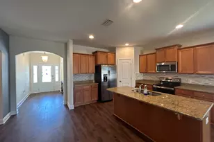 672 Teal St, Crestview, FL 32539 - Photo 8
