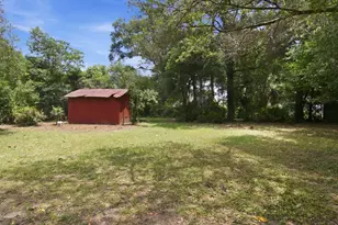 855 N Pearl St, Crestview, FL 32536 - Photo 10