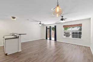 128 Noblat Dr, Mary Esther, FL 32569 - Photo 10