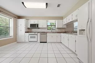 519 Matthew St, Niceville, FL 32578 - Photo 6