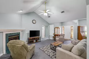 2807 Mohican Way, Crestview, FL 32539 - Photo 8