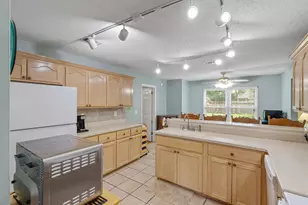 2807 Mohican Way, Crestview, FL 32539 - Photo 16