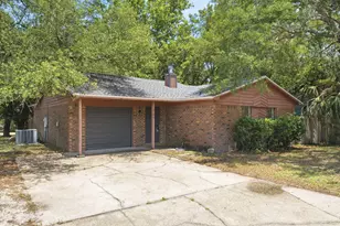 2700 Sanibel Pl, Gulf Breeze, FL 32563 - Photo 2