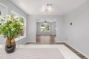 609 E Edney Ave, Crestview, FL 32536 - Photo 6