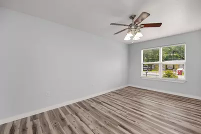 609 E Edney Avenue, Crestview, FL 32536 - Photo 12