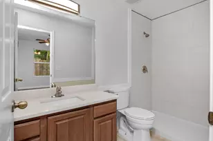 609 E Edney Ave, Crestview, FL 32536 - Photo 16