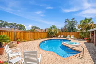 18 Pebble Beach Dr, Shalimar, FL 32579 - Photo 1