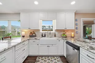 18 Pebble Beach Dr, Shalimar, FL 32579 - Photo 8