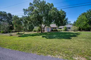 6689 Bryant St, Navarre, FL 32566 - Photo 2