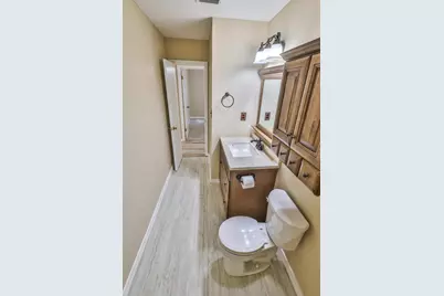 213 W Walker Circle, Crestview, FL 32539 - Photo 8
