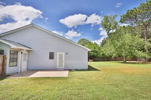 213 W Walker Circle, Crestview, FL 32539 - Photo 12