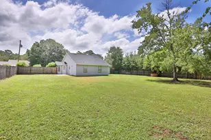 213 W Walker Circle, Crestview, FL 32539 - Photo 14
