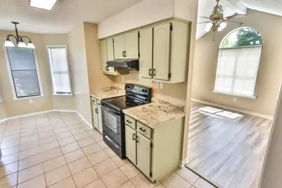 213 W Walker Circle, Crestview, FL 32539 - Photo 6