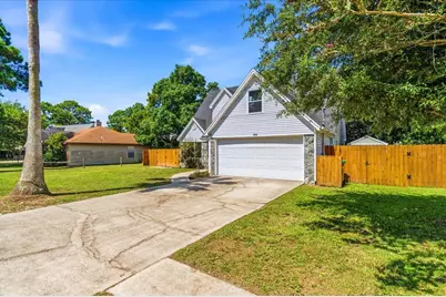 209 Seville Circle, Mary Esther, FL 32569 - Photo 2