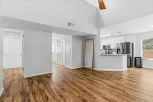 209 Seville Cir, Mary Esther, FL 32569 - Photo 8