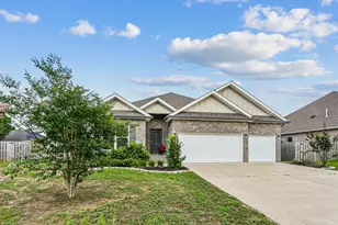 1129 Shoal River Dr, Crestview, FL 32539 - Photo 2