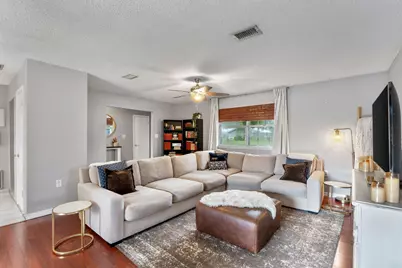 5 Lakeview Drive, Mary Esther, FL 32569 - Photo 1
