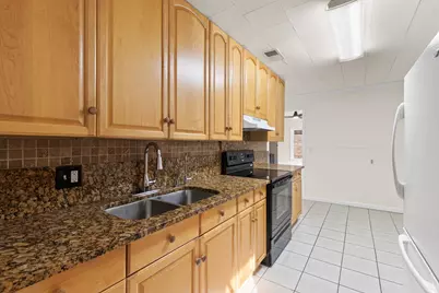 127 NW Holmes Boulevard, Fort Walton Beach, FL 32548 - Photo 2