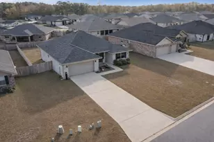 5839 Crestlake Dr, Crestview, FL 32536 - Photo 4