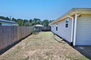 8140 Menorca St, Navarre, FL 32566 - Photo 36