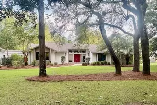 103 E Capri Cove, Niceville, FL 32578 - Photo 2