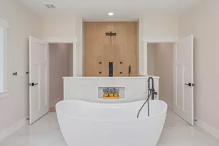 4572 Ashton Cir, Crestview, FL 32536 - Photo 14