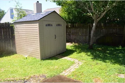 380 NW Canterbury Circle, Fort Walton Beach, FL 32548 - Photo 6