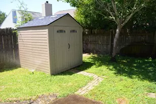 380 NW Canterbury Circle, Fort Walton Beach, FL 32548 - Photo 6