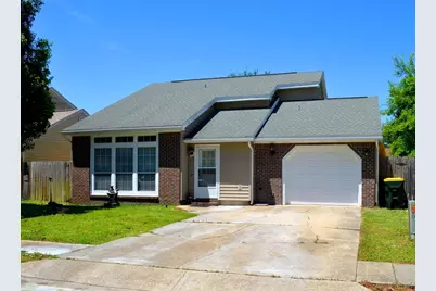 380 NW Canterbury Circle, Fort Walton Beach, FL 32548 - Photo 2