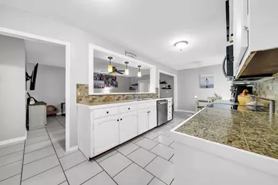 1068 Windmill Drive, Fort Walton Beach, FL 32547 - Photo 12