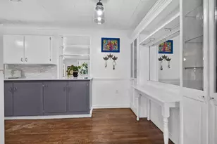 284 NE Beachview Dr, Fort Walton Beach, FL 32547 - Photo 16