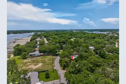 284 NE Beachview Drive, Fort Walton Beach, FL 32547 - Photo 50