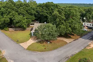 2501 Sunset Dr, Crestview, FL 32536 - Photo 26