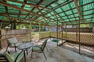 2501 Sunset Dr, Crestview, FL 32536 - Photo 24