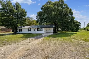 49 Fredrick Dr, Defuniak Springs, FL 32433 - Photo 2