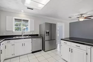 2216 Calle De Pizzaro, Navarre, FL 32566 - Photo 10