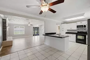 2216 Calle De Pizzaro, Navarre, FL 32566 - Photo 2