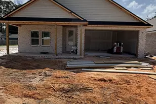 69 Owen St, Niceville, FL 32578 - Photo 2