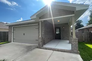 1578 Hickory St, Niceville, FL 32578 - Photo 2