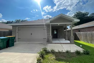 1578 Hickory St, Niceville, FL 32578 - Photo 1