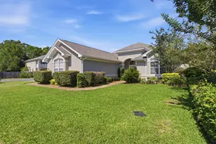 388 Camden Pass Ln, Fort Walton Beach, FL 32547 - Photo 2