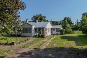 347 Park Ave, Defuniak Springs, FL 32435 - Photo 1