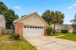 855 Mande Ct, Shalimar, FL 32579 - Photo 2