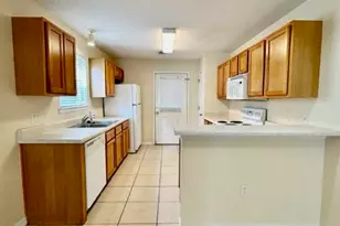 2169 Tom St, Navarre, FL 32566 - Photo 6