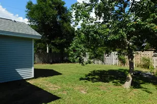 2975 Blue Pine Ln, Niceville, FL 32578 - Photo 8