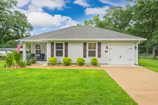 105 White St, Defuniak Springs, FL 32435 - Photo 2