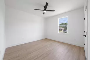 8302 Montalban St, Navarre, FL 32566 - Photo 40