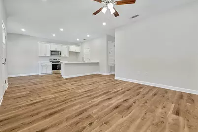 290 Holland Street, Crestview, FL 32536 - Photo 6